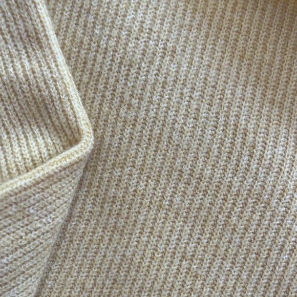 ZARA SWEATER UNWORN - Picture 3 of 3
